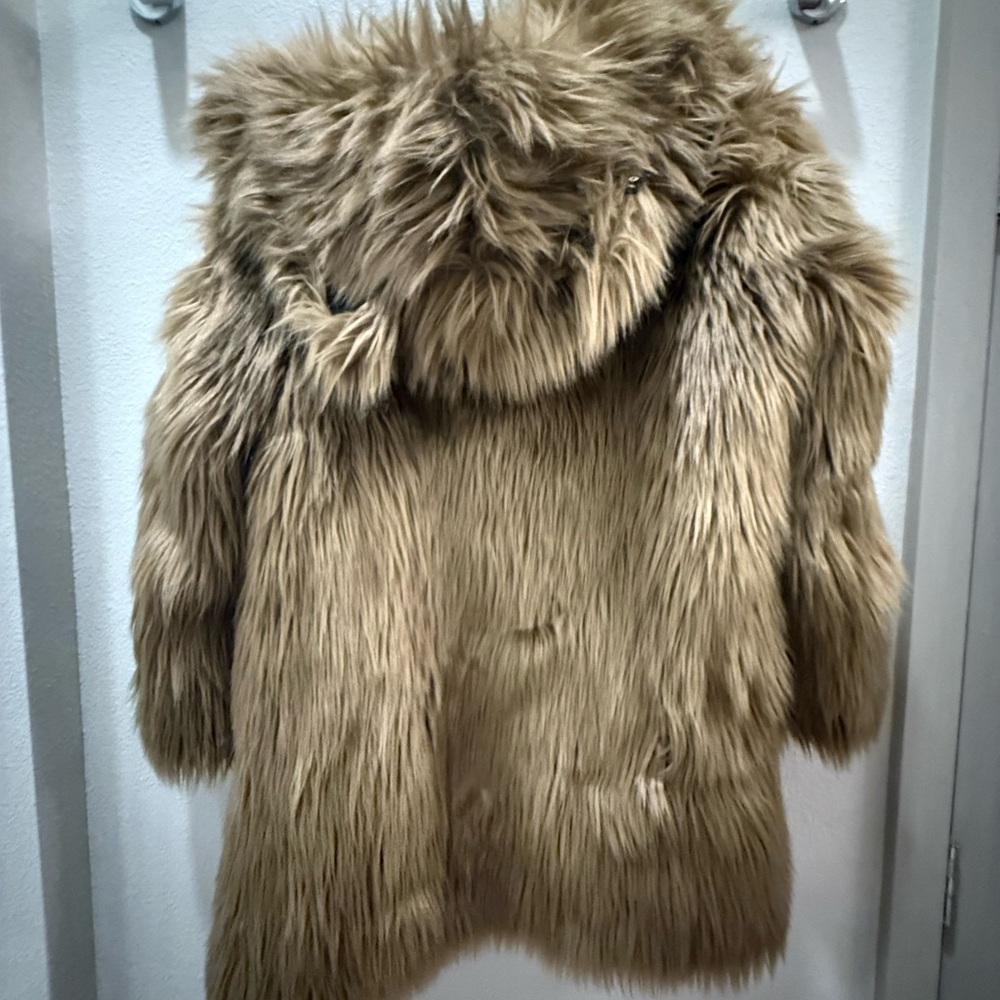 SPIRIT HOODS ASH WOLF CLASSIC FAUX FUR COAT - Picture 10 of 10